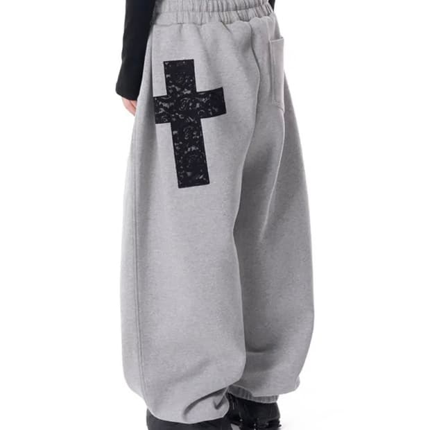 아캄 크로스 스웻 팬츠 1사이즈 Patch Sweatpants