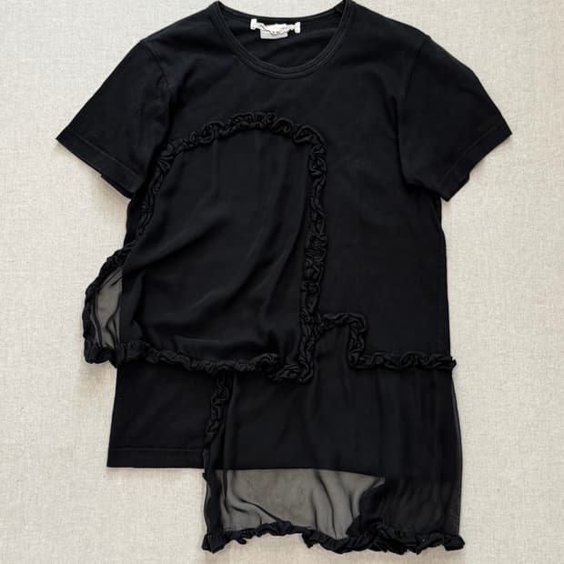 꼼데가르송 13ss 비대칭 프릴 어태치드 티셔츠