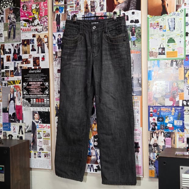 에드윈 블랙 스터드 워싱 데님 팬츠