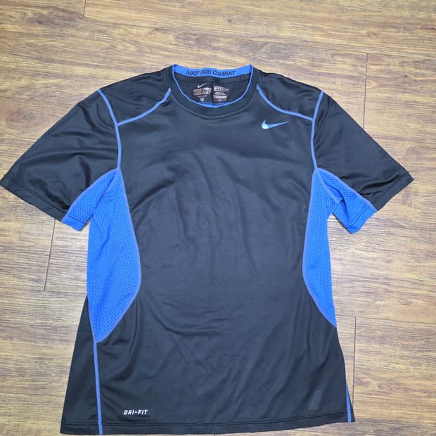 나이키 프로컴뱃 반팔