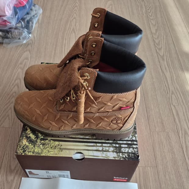 [290]팀버랜드 X 슈프림 다이아몬드 플레이트 부츠
