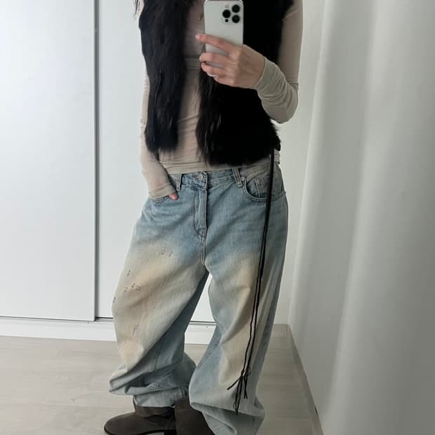 Vintage wash lowlise denim