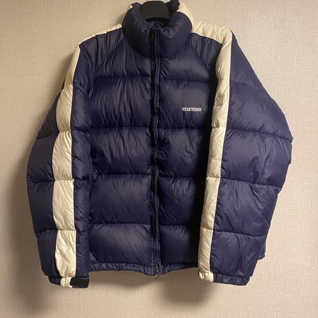 Yeseyesee 네이비 패딩