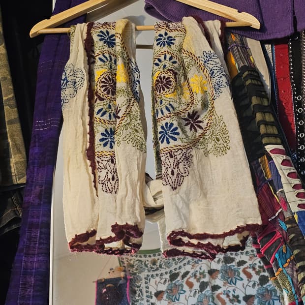 히피 자수 머플러