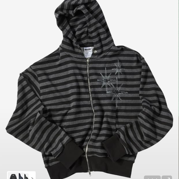 [언타이틀서울] 언타이틀 스테리나잇 스트라이프 후드집업 블랙