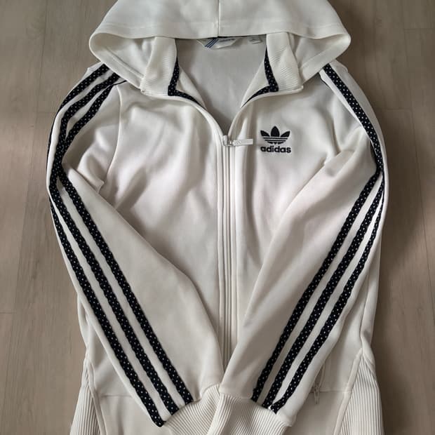 아디다스 땡땡이 도트 후드집업 