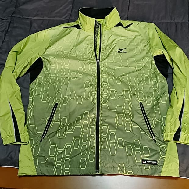 미즈노 얇은바람막이 110 가슴63 기장75