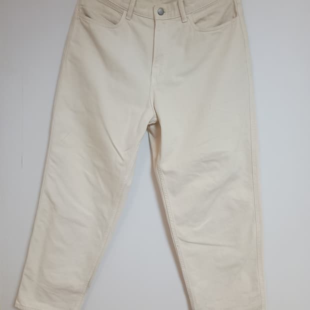 유니클로 U 와이드핏 크림진 32 463915