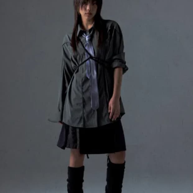 Chest hole nylon shirt