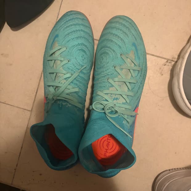 나이키 팬텀 축구화 270정품