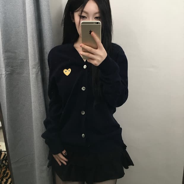 [정품]꼼데가르송 플레이 골드 하트 가디건 네이비 M