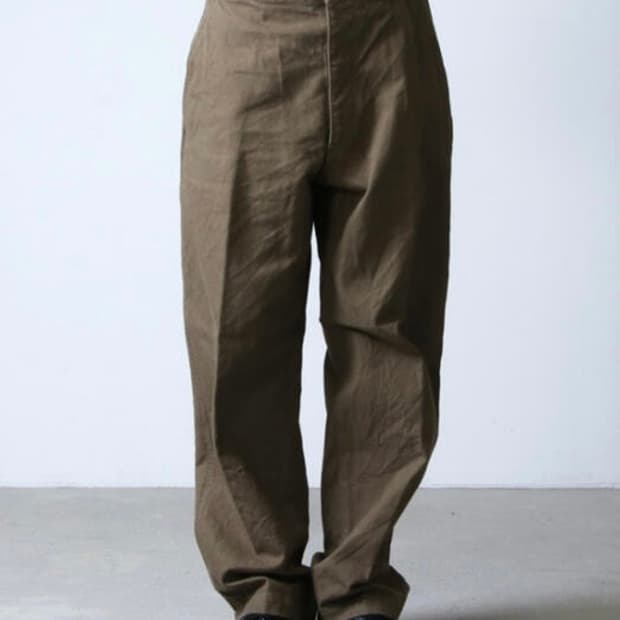 코모리 코튼 실크 오버팬츠 올리브