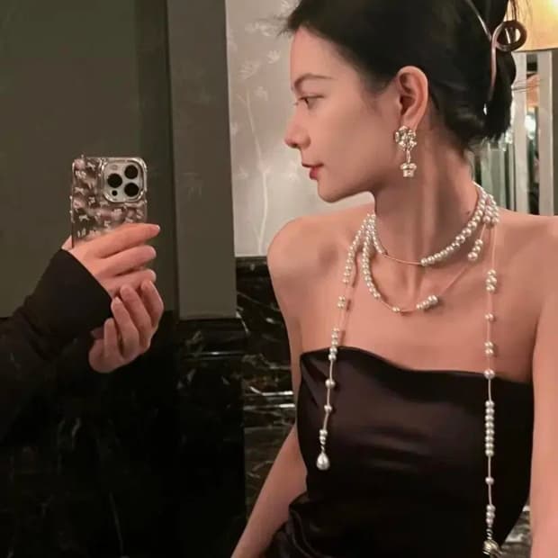 비비안웨스트우드 브로큰펄 목걸이