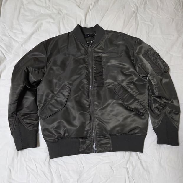 유니클로 질샌더 MA-1 M사이즈