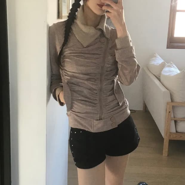 원더원더 토킨 골지 하이넥 셔링 사선 집업