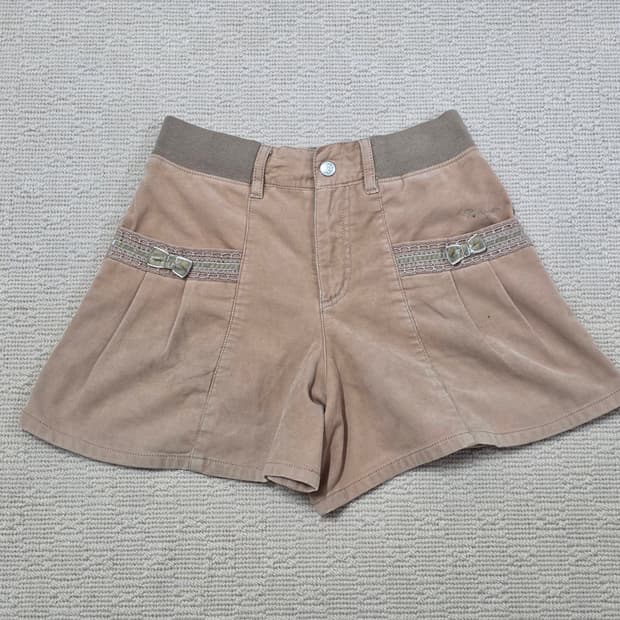 폼포넷 라떼갸루 베이지 리본 큐롯 팬츠 트랄라라 엑시즈팜 리즈리사