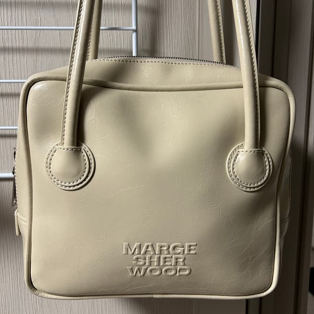 마지셔우드 파이핑 숄더백 아이보리