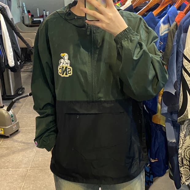 [NO.9] Champion 반집업 바람막이