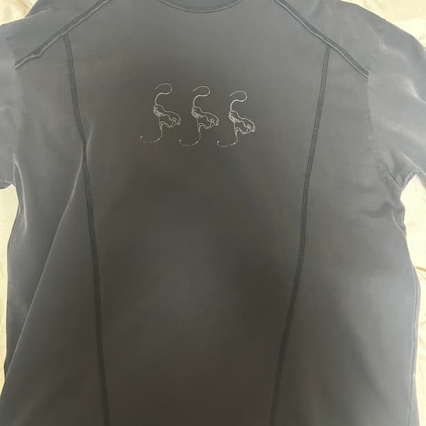 노매뉴얼 롱슬리브 SLASH LONG SLEEVE TEE