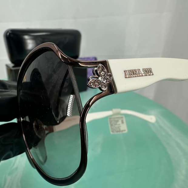 [새상품 무료배송] Made In Italy 안나수이 선글라스