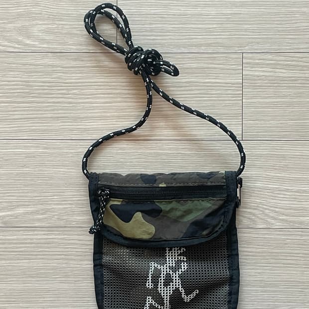 그라미치 카모 멀티케이스 사코슈