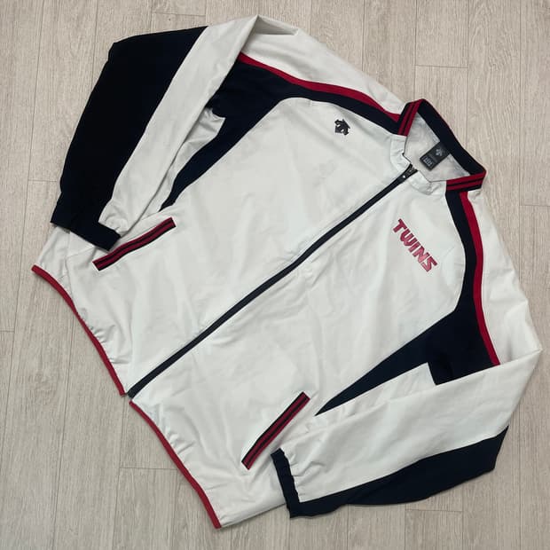 데상트 LG트윈스 바람막이 자켓