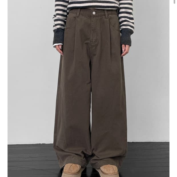 블랙업 커피스 핀턱 와이드 코튼팬츠