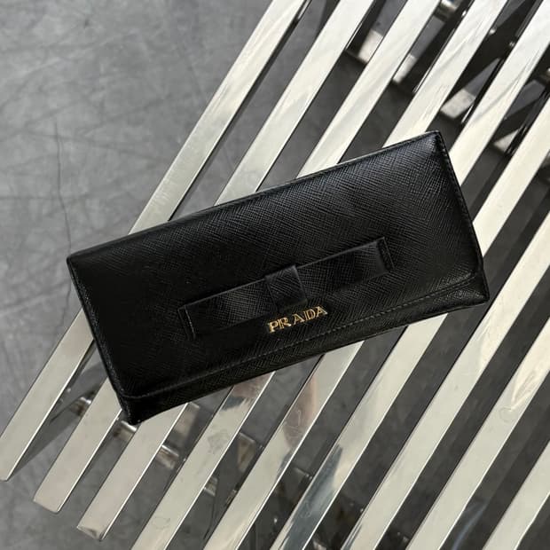Prada 프라다 리본 로고 지갑
