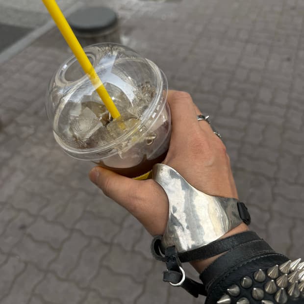 Yproject 창시자 요한 세르파티 2013 실버 925 가죽 팔찌