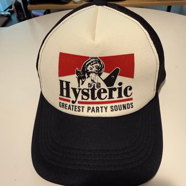 히스테릭 글래머 기타걸 캡 말보루