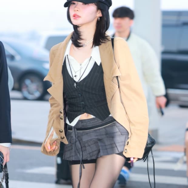 나이엔 러블리 시크 백리스 테일러드 베스트