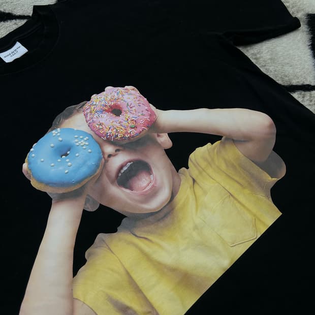 [2]아크메드라비 도넛 프린팅 반팔/블랙