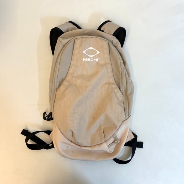 미스치프 롬버스 백팩 베이지