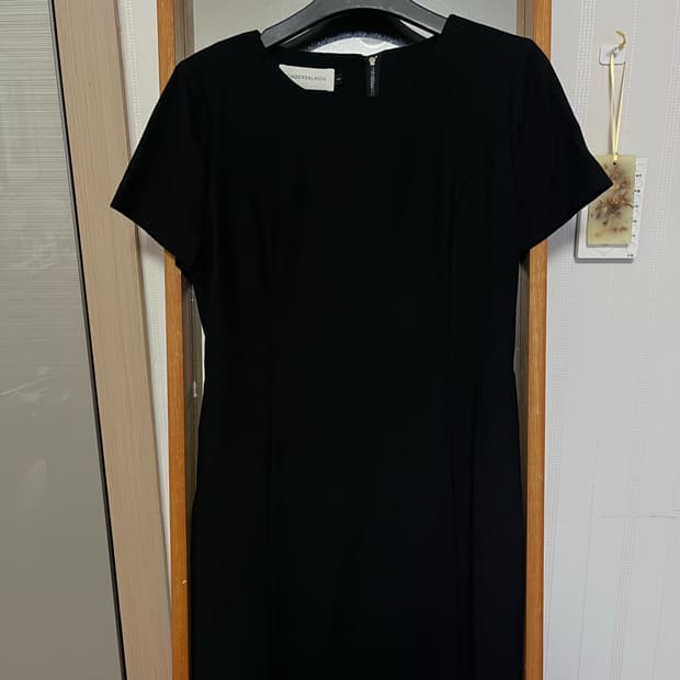 Kindersalmon black mini dress(1)
