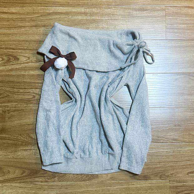 빈티지 쿠키앤크림 오프숄더 티셔츠 핀터깔 히메갸루 라떼 로걀 핀터깔