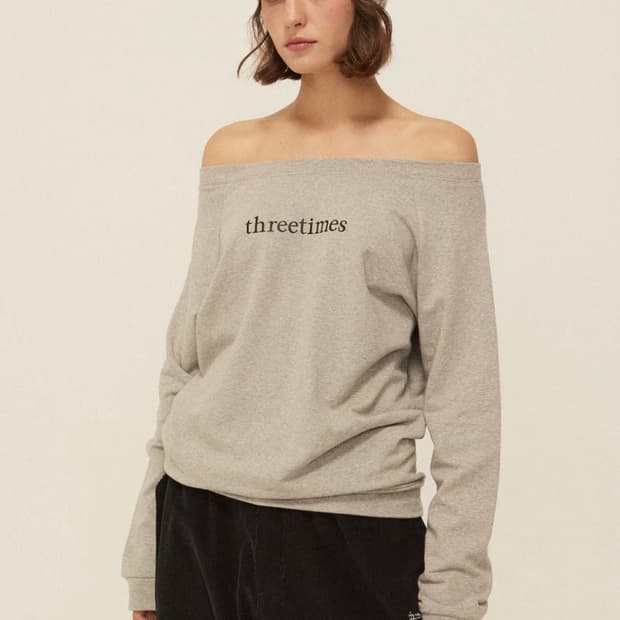 쓰리타임즈 오프숄더 맨투맨 그레이