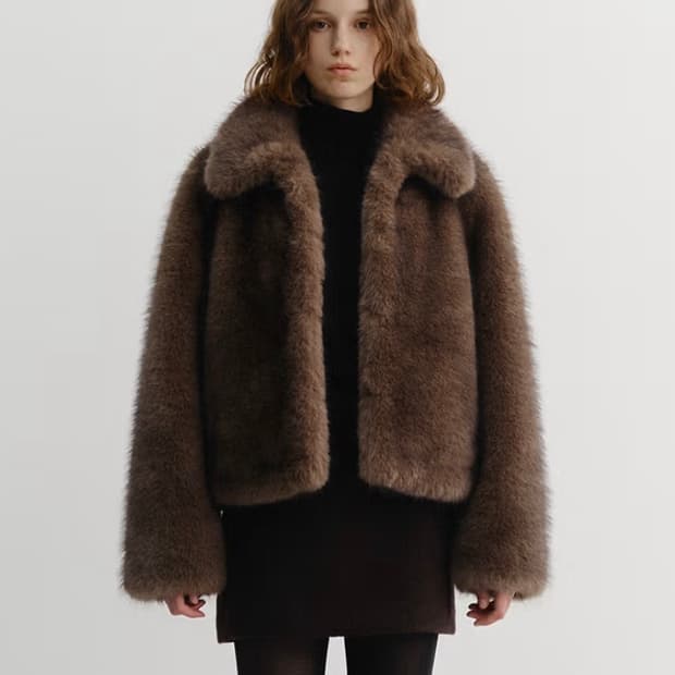 던스트 크롭 퍼 자켓 브라운