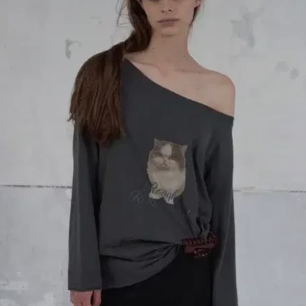 포에토 키티 티셔츠