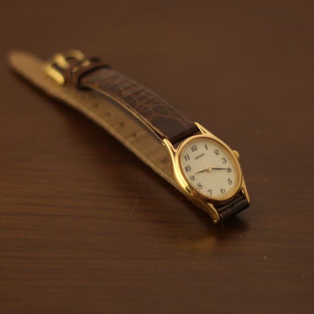 [Seiko] 세이코 빈티지 오벌 케이스 시계