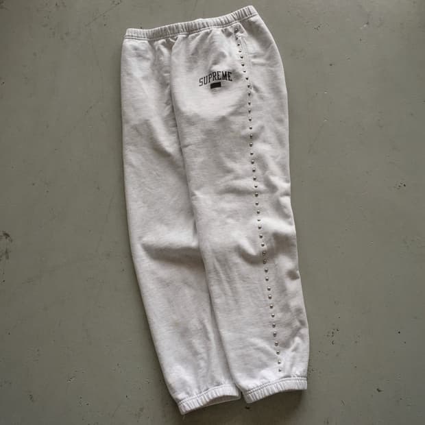 2018FW  Supreme Studded Sweat Pants
