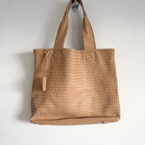 앤클라인(ANNE KLEIN) 레더 위밍 토트백