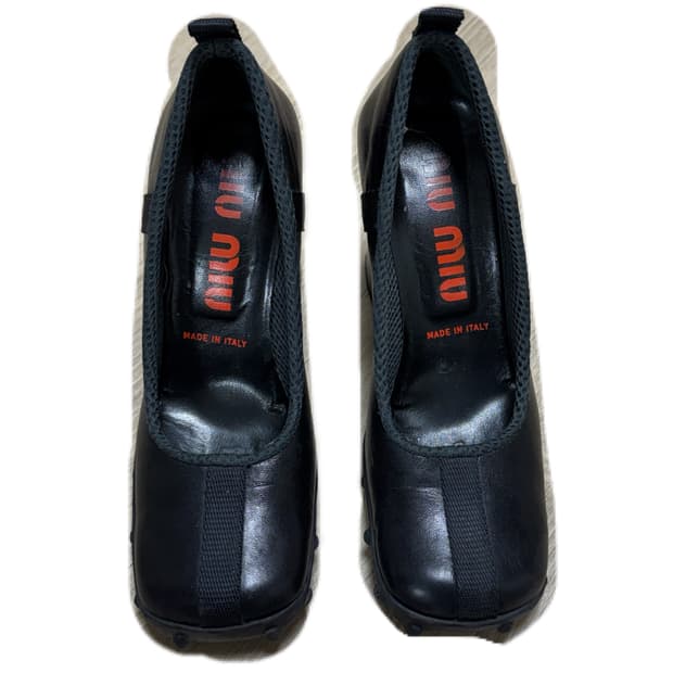 Miu Miu 미우미우 버블솔 블랙 레더 힐 빈티지