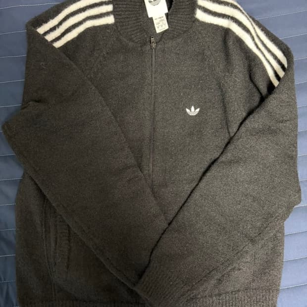 아디다스 sst 니트