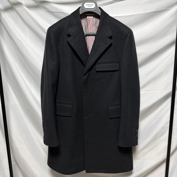 [S+급/2] 톰브라운 체스터필드 코트 블랙 백화점판