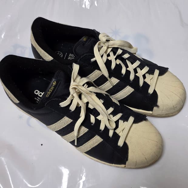 아디다스 슈퍼스타 82 블랙 화이트 280