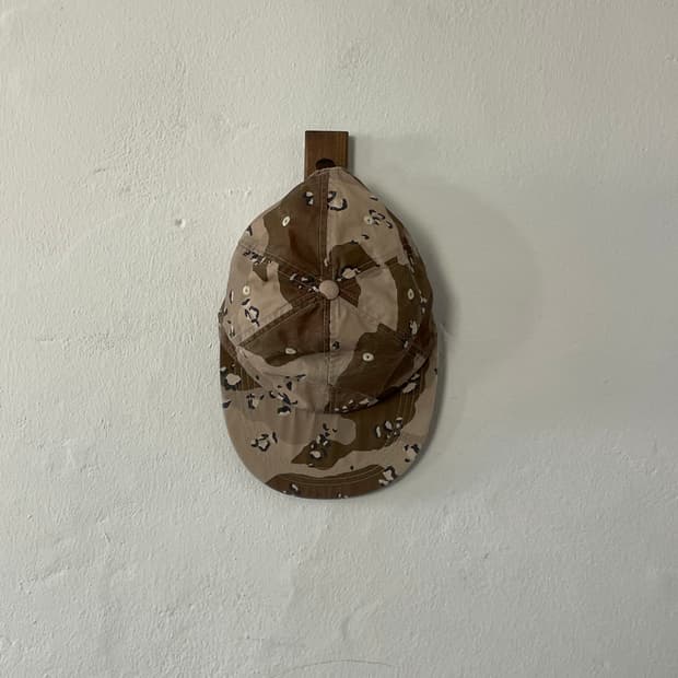 리저렉션 카모 캡 