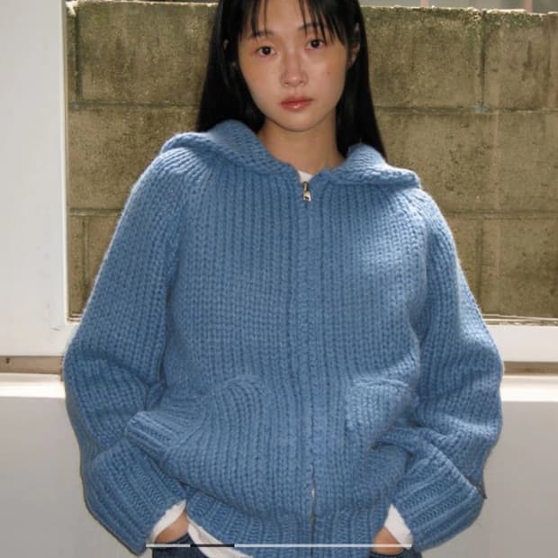 론론 숄 카라 핸드메이드 니트 집업 더스티 블루