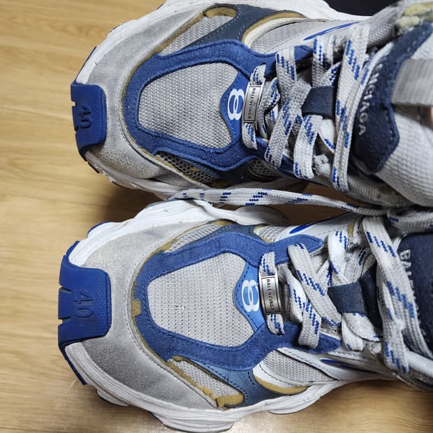 발렌시아가 카고스니커즈 40