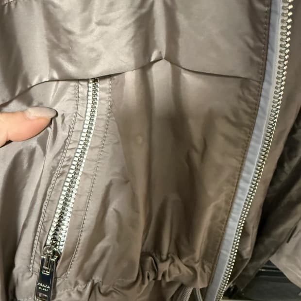 프라다 바람막이