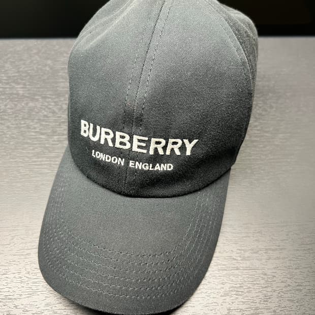 버버리 엠브로이더리 볼캡L 새상품